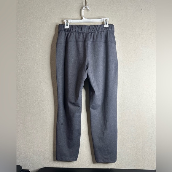 Lululemon On The Fly Pant 28” Heathered Black size 8 - Picture 3 of 5